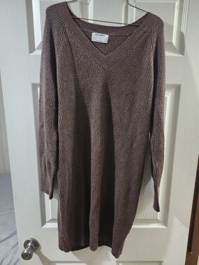 Old Navy Chocolate Brown V-Neck Knit Sweater Dress